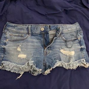 Relaxed low rise shorts (Express)